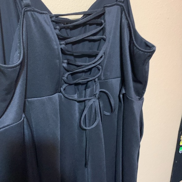 #418 size 6 Torrid scuba skater dress with corset back n pockets - very heavy - Picture 3 of 6